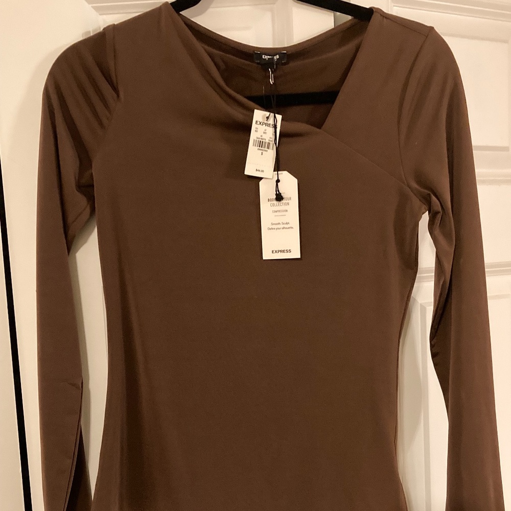 Express BodyContour Long Sleeve